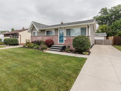 6391 Almont Dr