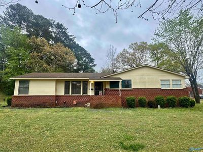 2115 Lynn Rd NW