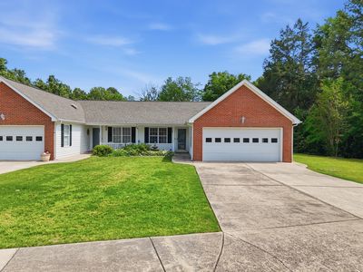 146 Flagstone Dr