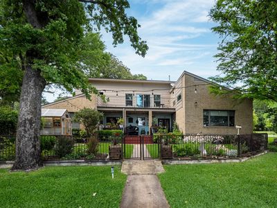 205 Shoreline Dr