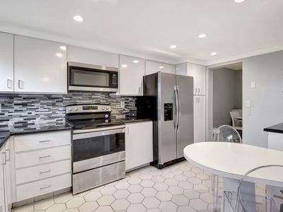 3755 Via Poinciana #504