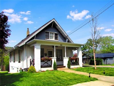 909 Allegheny Ave