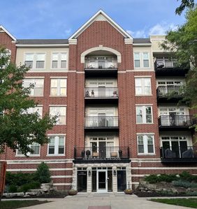 7753 Van Buren St Unit 305