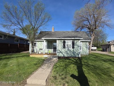 Property at 105 3rd St NW, Watford City, ND