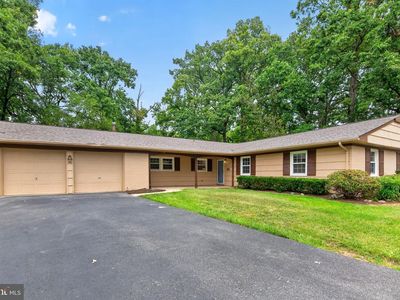 8900 Boxford Ct