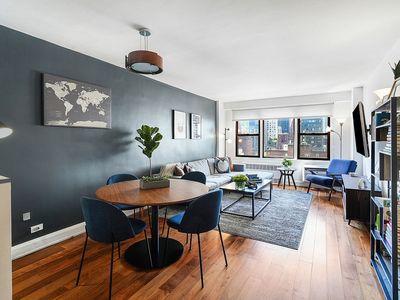 220 E 54th St APT 11H