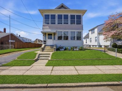 345 4th St