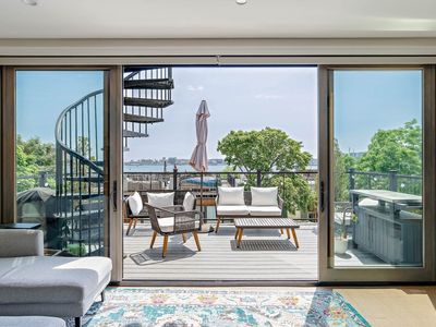 283 Webster St APT 3