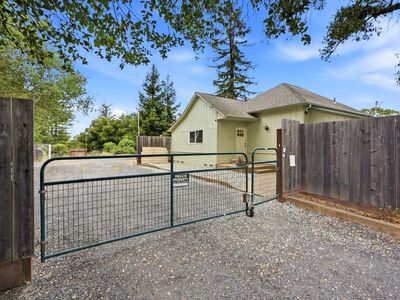 4100 Vine Hill Road