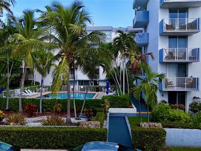 1801 S Treasure Dr APT 110