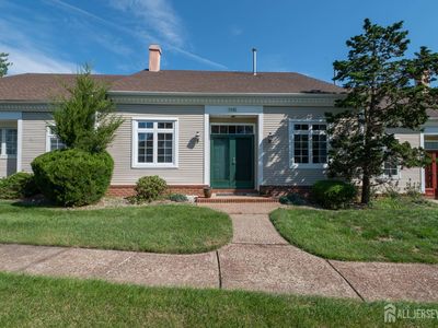 39 Winthrop Rd #B
