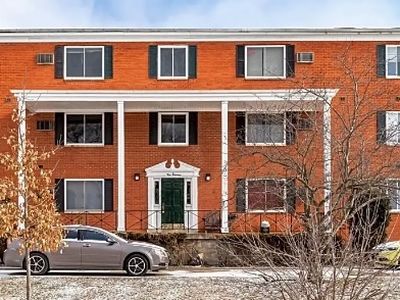 200 Central Ave
