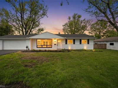 Property at 8454 Royalhaven Dr, North Royalton, OH
