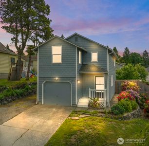 2052 E Wright Avenue