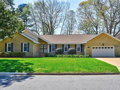 4505 Old English Cir