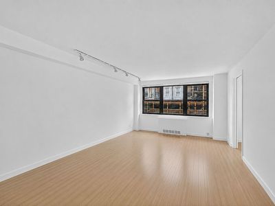 405 E 63rd St APT 2B