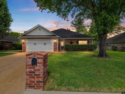 102 Cedar Ln