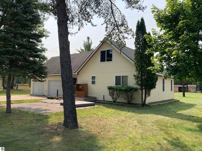 3631 W Rose City Rd