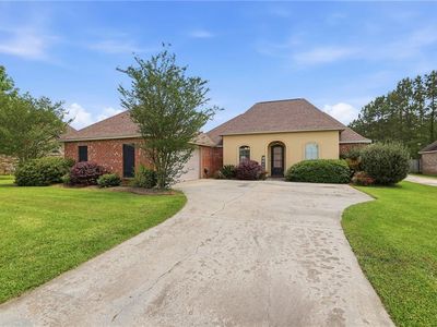 38606 Red Bud Ln