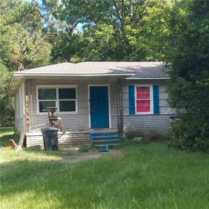 Property at 2423 Club House Rd, Mobile, AL