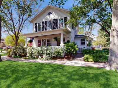 241 W Van Buren Ave