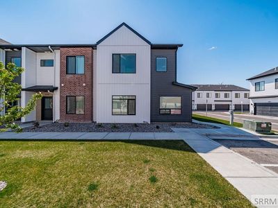1247 W Meadow Lark Ln
