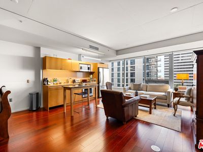 1155 S Grand Ave APT 1111