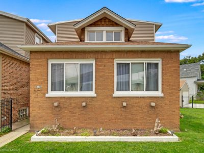 8100 S Cornell Ave