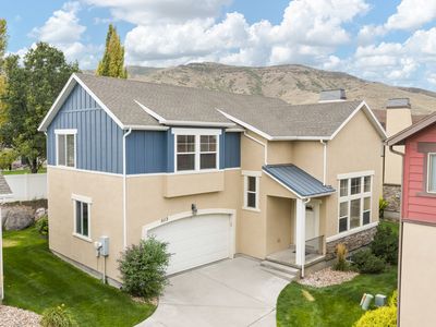 5113 W Fortrose Dr