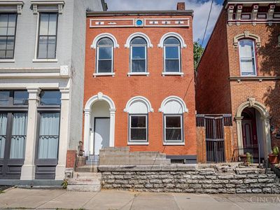 1828 Freeman Ave