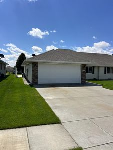 910 Janet Ln