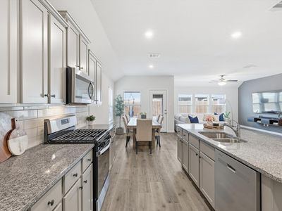 2933 Pinecrest Dr