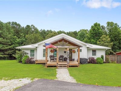 1831 Holly Springs Rd