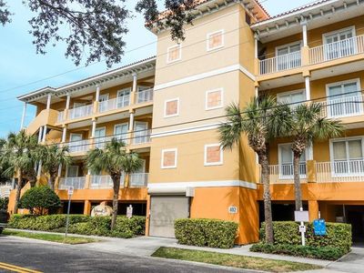 692 Bayway Blvd APT 202