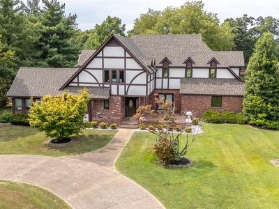 6901 Woodland Meadow Dr