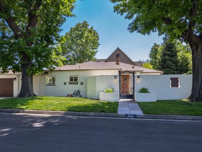 804 Carolyn Ave