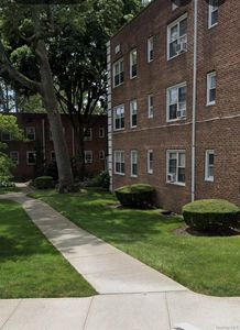 Property at 3 Edwards Street #1F, Roslyn Heights, NY