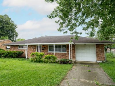 3888 Waterbury Dr