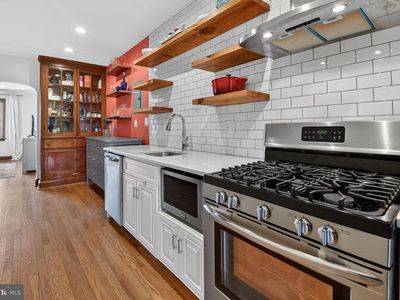 4004 8th St NE APT 4