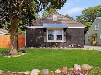 5843 N Keystone Ave