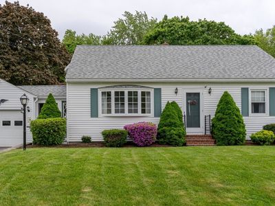8 Lowell Avenue