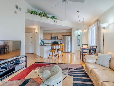 10401 N 52nd St UNIT 205