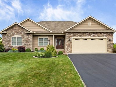 137 Kensington Ct