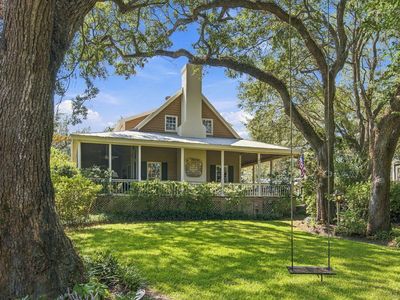 143 Live Oak Dr