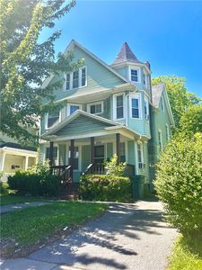 899 Genesee St