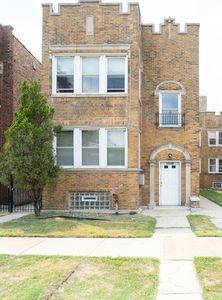 7348 S Vernon Ave