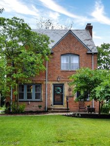 2448 Fenwick Rd