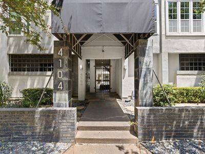 4104 N Hall St APT 334