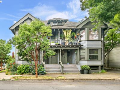 601 NE Randall Ave