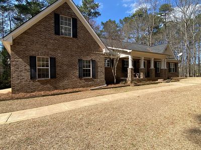 3749 E Fairview Rd SW